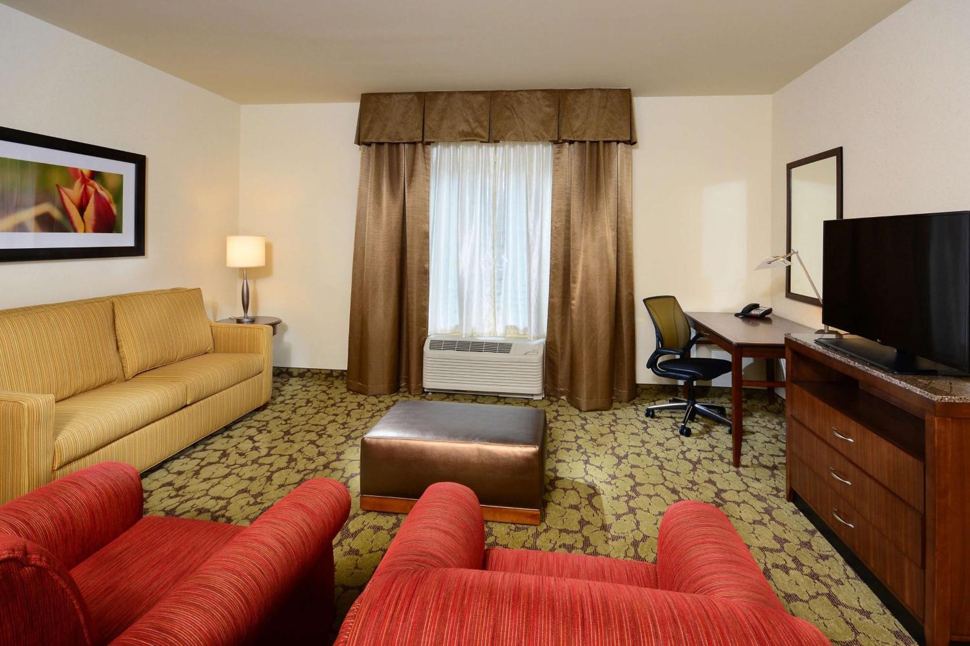 One-Bedroom King Suite Hearing Access,1548826222:JPEG
