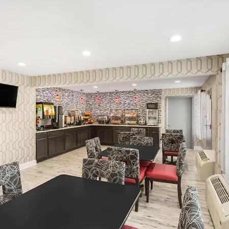 Clarion Pointe - Greensboro Coliseum Area-2
